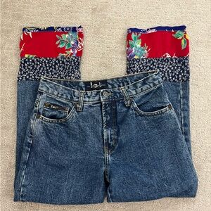 L.E.I. Vintage 90s Y2K cropped jeans with red colorful leg detail, size 5!